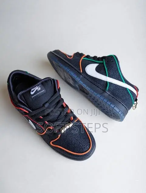 Nike SB Dunk Low Pro X Bronx Girls Skate