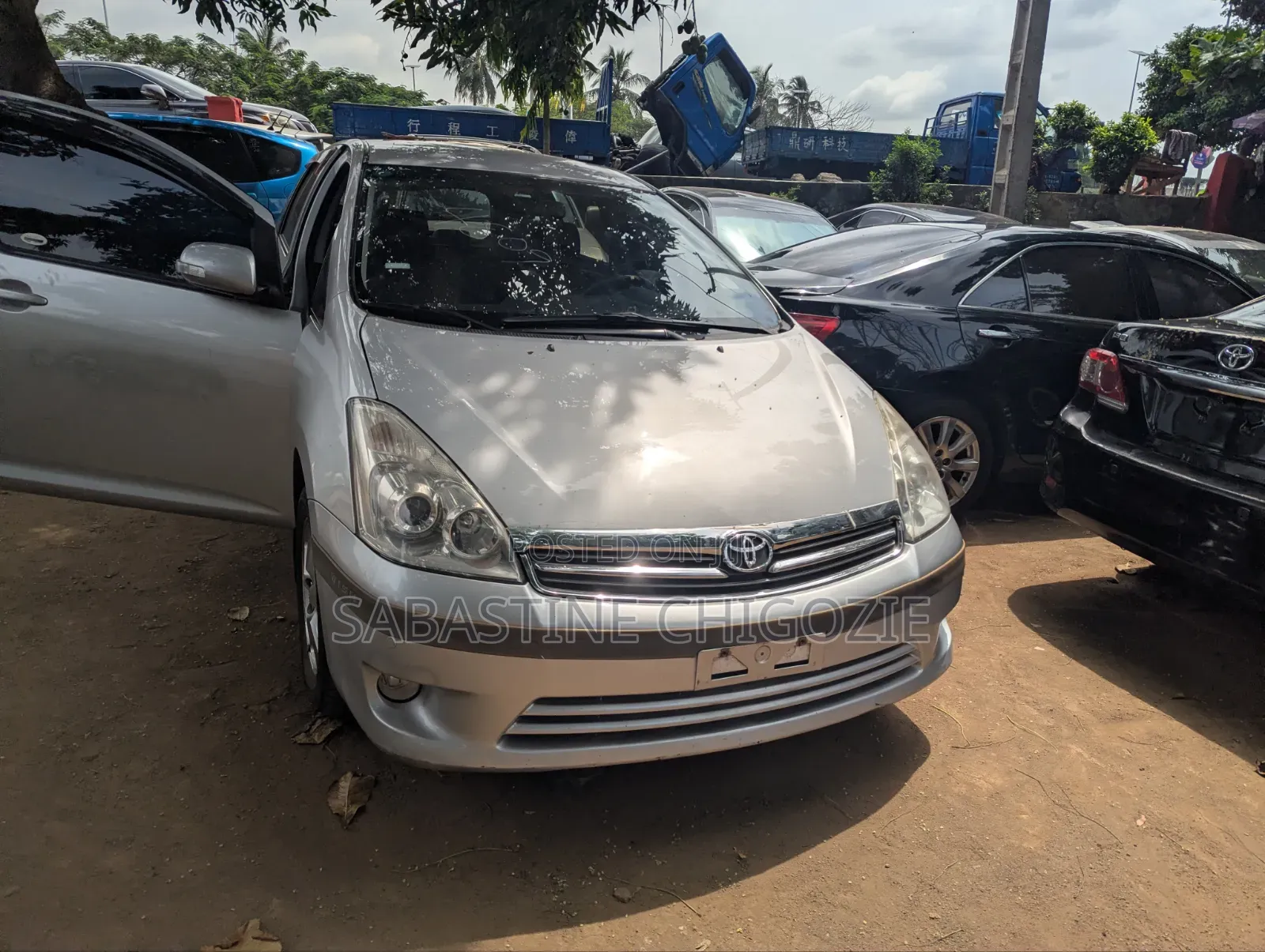 Toyota Wish 2012 Silver