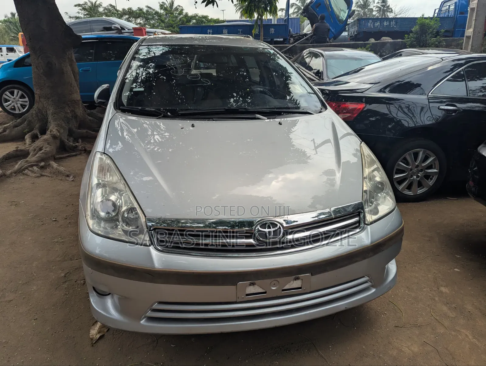 Toyota Wish 2012 Silver