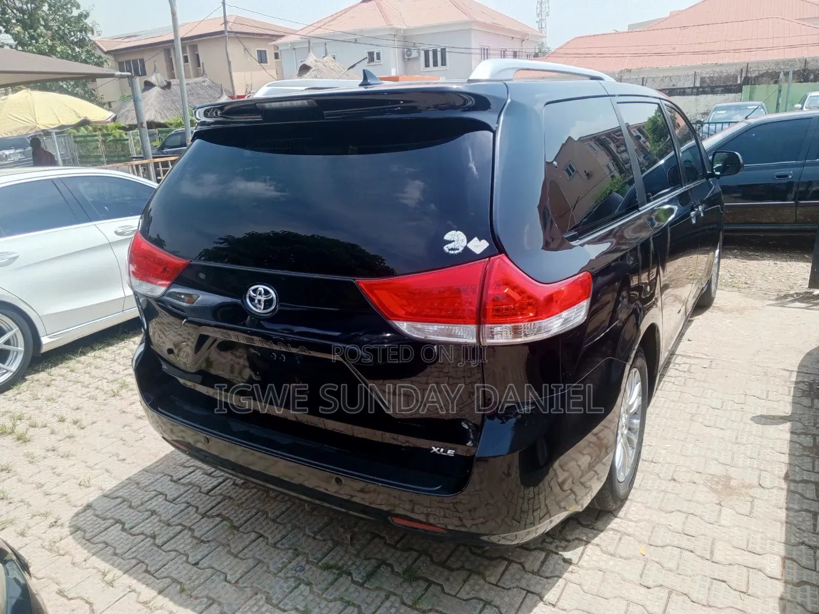 Toyota Sienna 2011 Black
