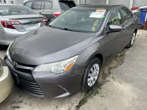 Toyota Camry LE 4dr Sedan (2.5L 4cyl 6A) 2017 Gray