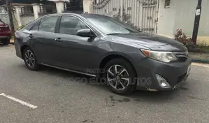 Toyota Camry LE 4dr Sedan (2.5L 4cyl 6A) 2013 Gray