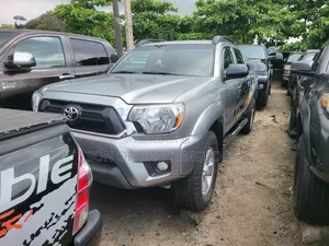 Toyota Tacoma 4dr Double Cab 5.0 ft. SB (2.7L 4cyl 4A) 2015 Silver