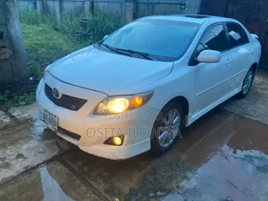 Toyota Corolla XLE 4dr Sedan (1.8L 4cyl 4A) 2010 White