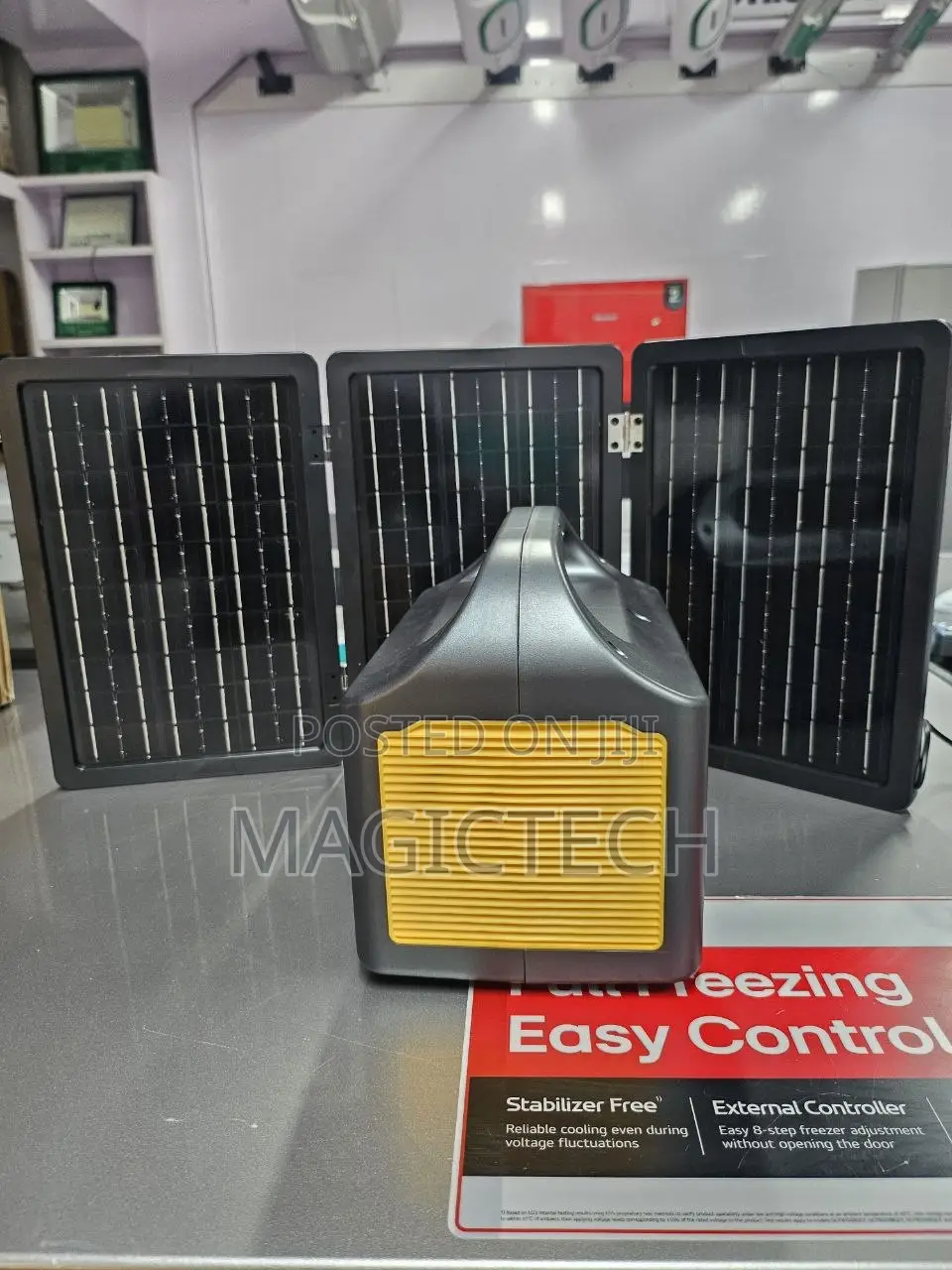 Suntrick 500W Solar Generator With 30W Foldable Solar Panel