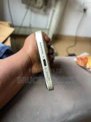Apple iPhone 15 Plus 128 GB White