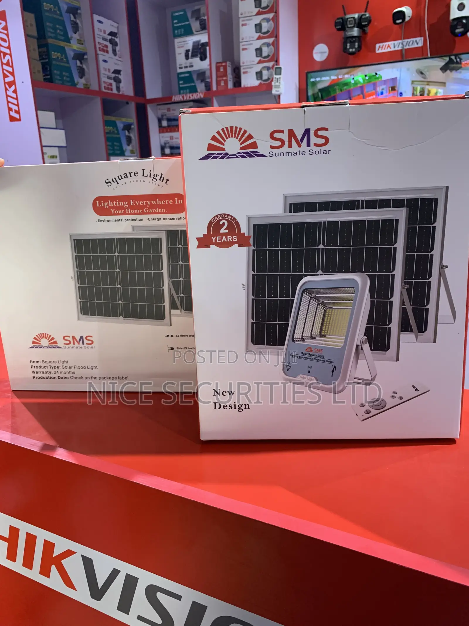 SMS Sunmate Solar Flood Light 200Watts
