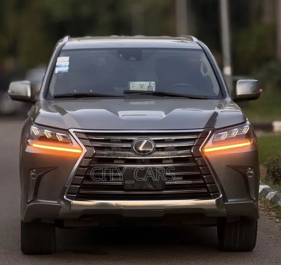 Lexus LX 2018 Gold