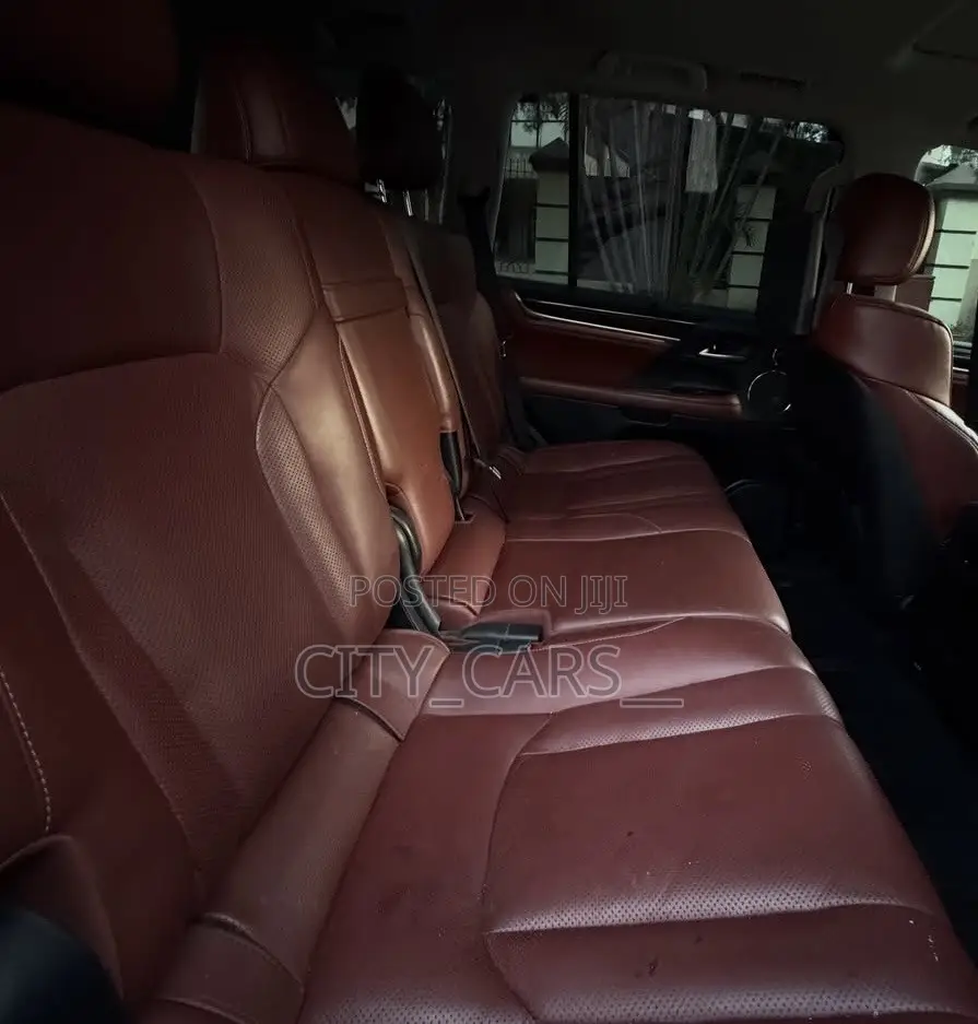 Lexus LX 2018 Gold