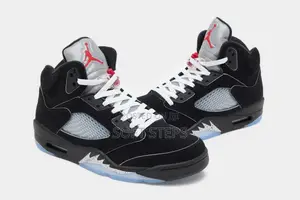 Air Jordan 5 Retro OG "Black Metallic Reimagined"