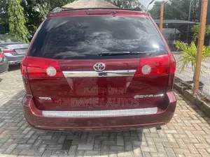 Toyota Sienna XLE Limited FWD 2006 Red