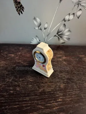 Vintage Ceramic Small Floral Themed Mantel Quartz Clock