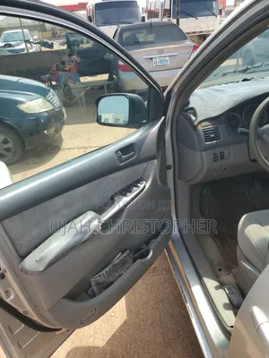 Toyota Sienna 2006 Silver