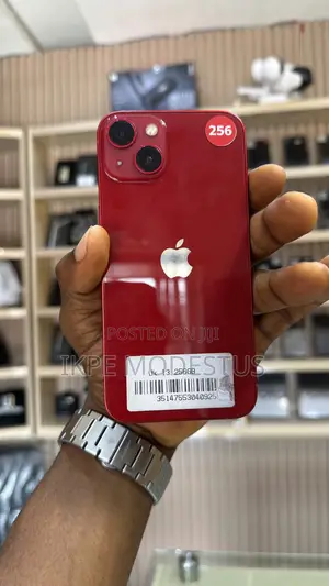 Apple iPhone 13 256 GB Red