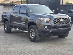 Toyota Tacoma 4dr Double Cab 2016 Gray