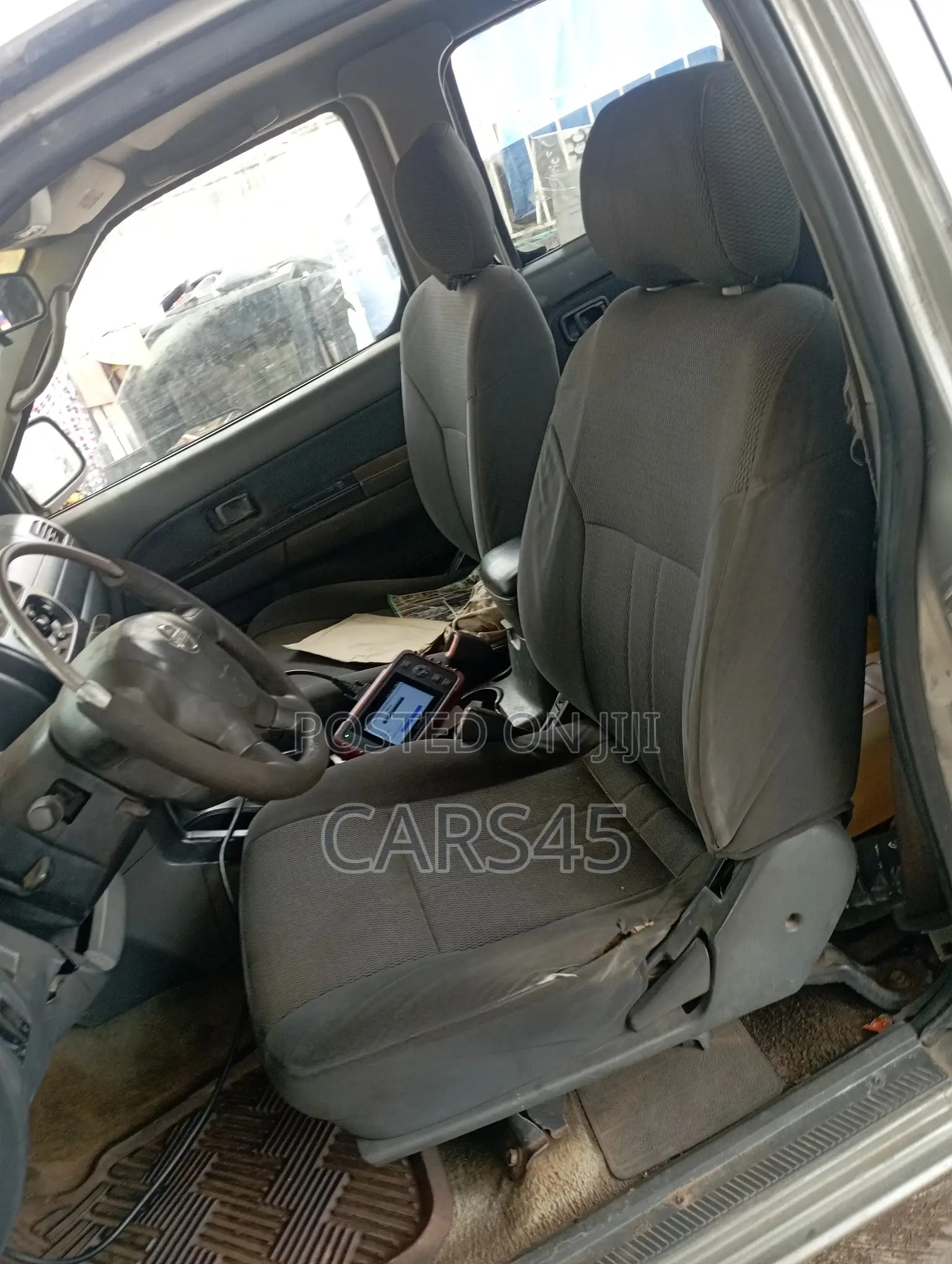 Nissan Frontier 2002 Gray