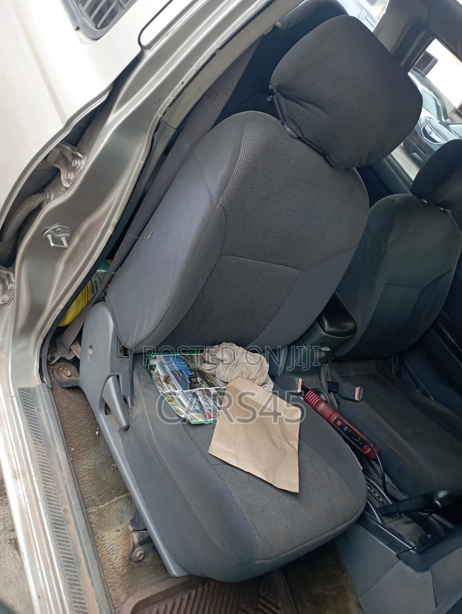 Nissan Frontier 2002 Gray