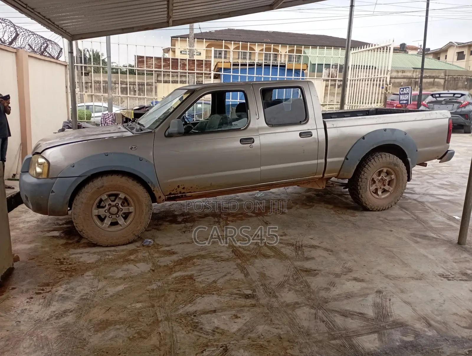 Nissan Frontier 2002 Gray