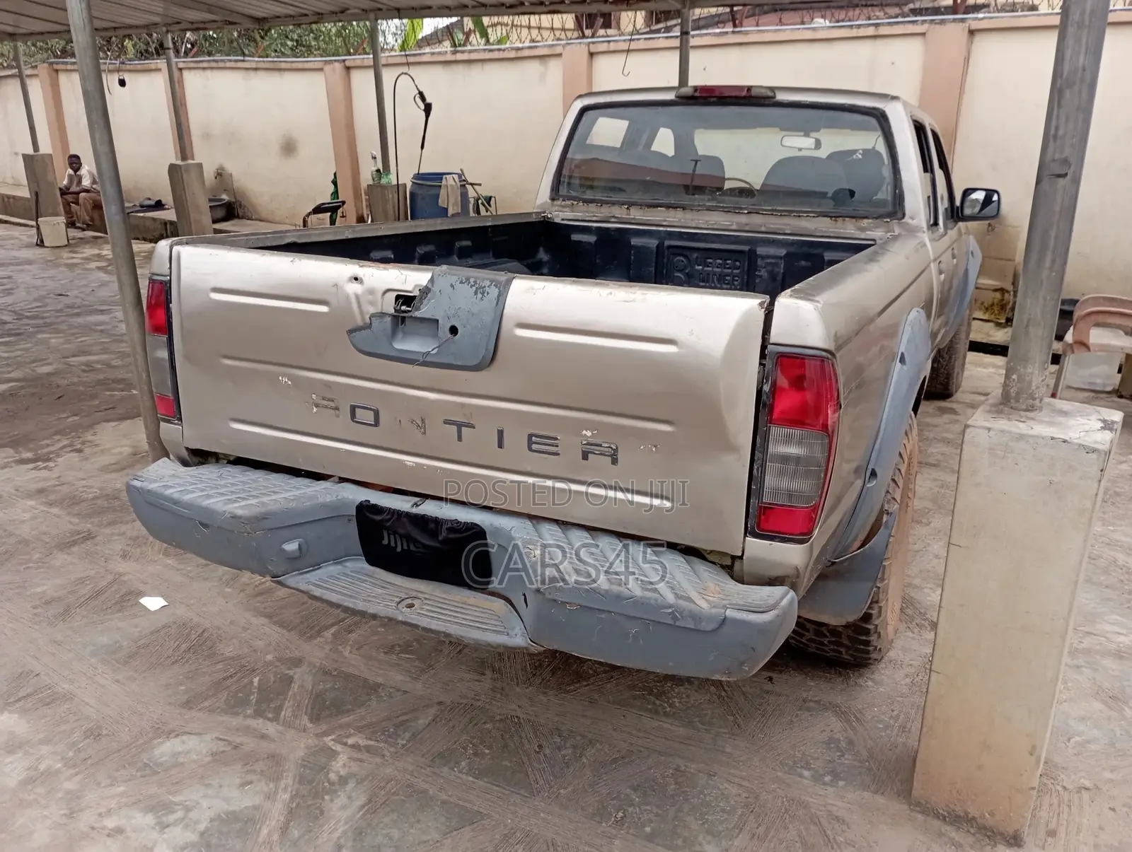 Nissan Frontier 2002 Gray