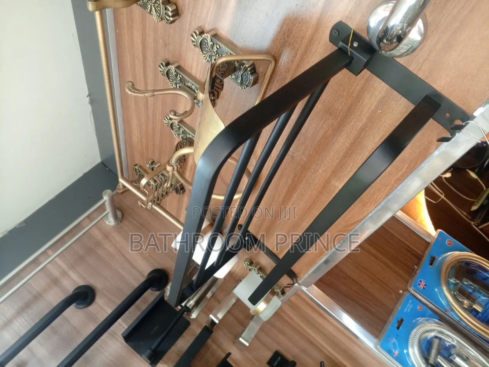 Exclusive Black Multiple Towel Hanger