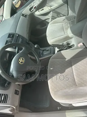 Toyota Corolla 2010 Silver