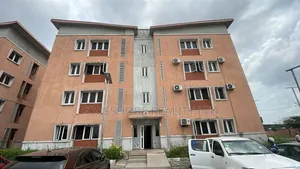 3bdrm Apartment in Lagos Homs, Alaka/Iponri for sale