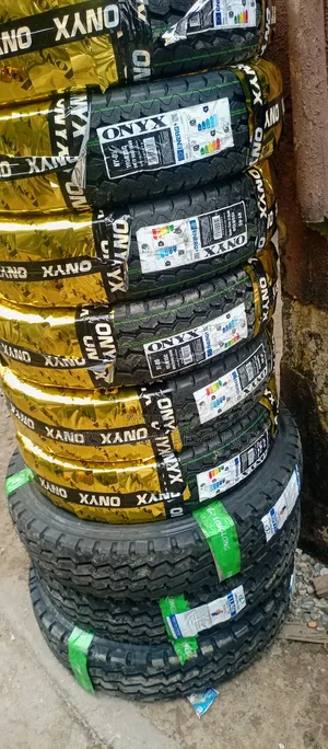 Ny-05 195r15 8pr Lt 106/104r Onyx