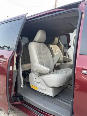 Toyota Sienna 2012