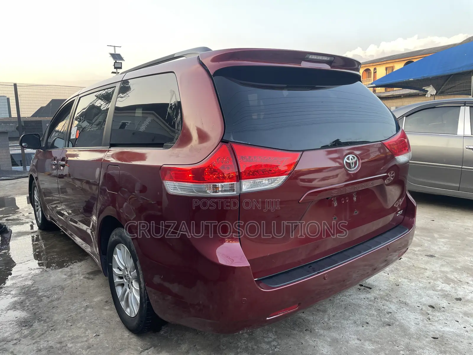 Toyota Sienna 2012