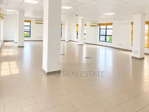 175 SQM Open-Plan Office Space on Admiralty Way