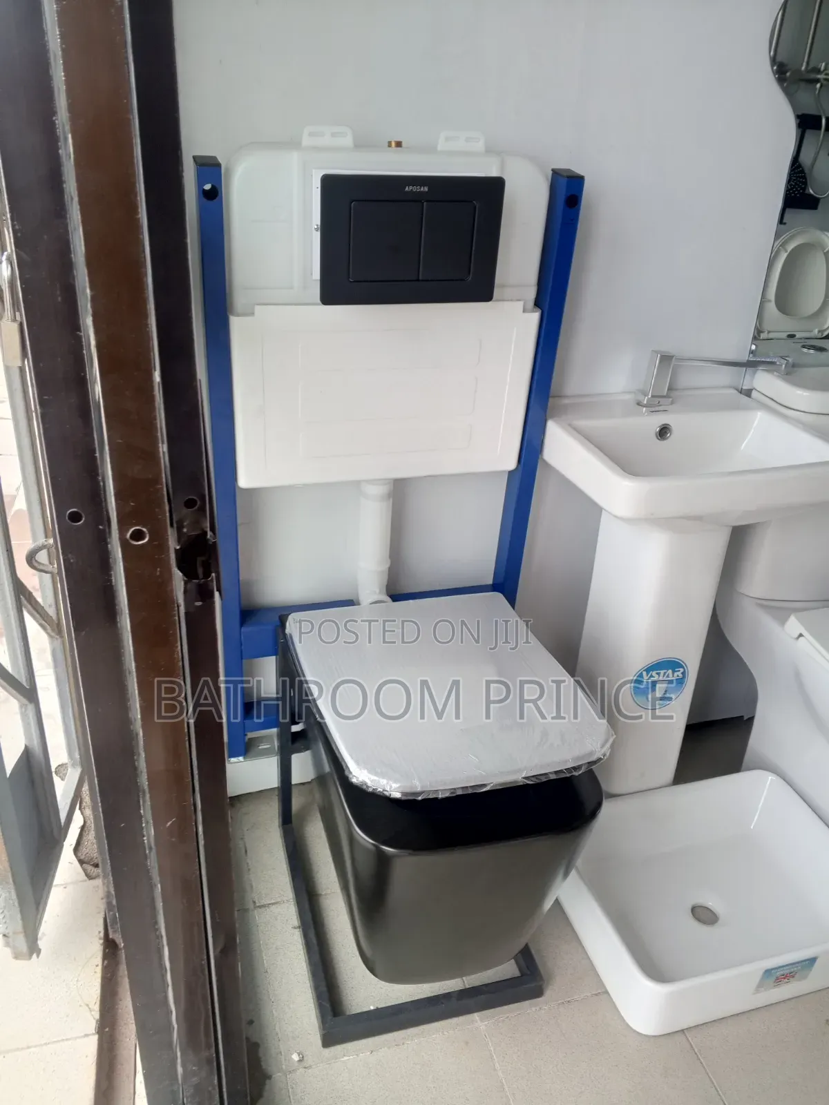 Original Square Black Conceal Water Closet