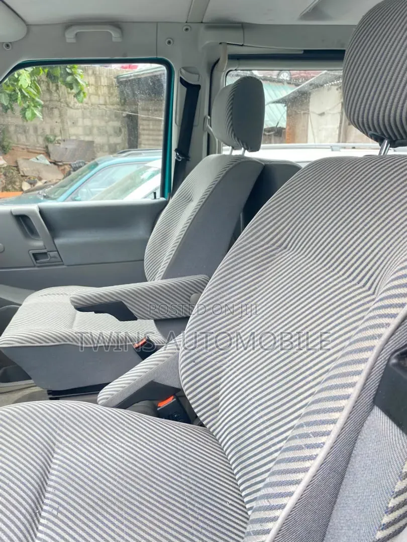 Volkswagen Transporter 2003 Blue