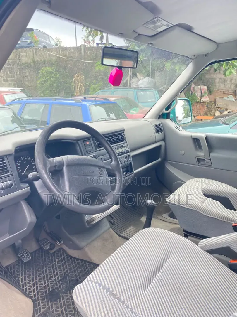 Volkswagen Transporter 2003 Blue