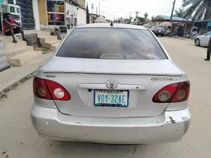 Toyota Corolla LE 2005 Silver