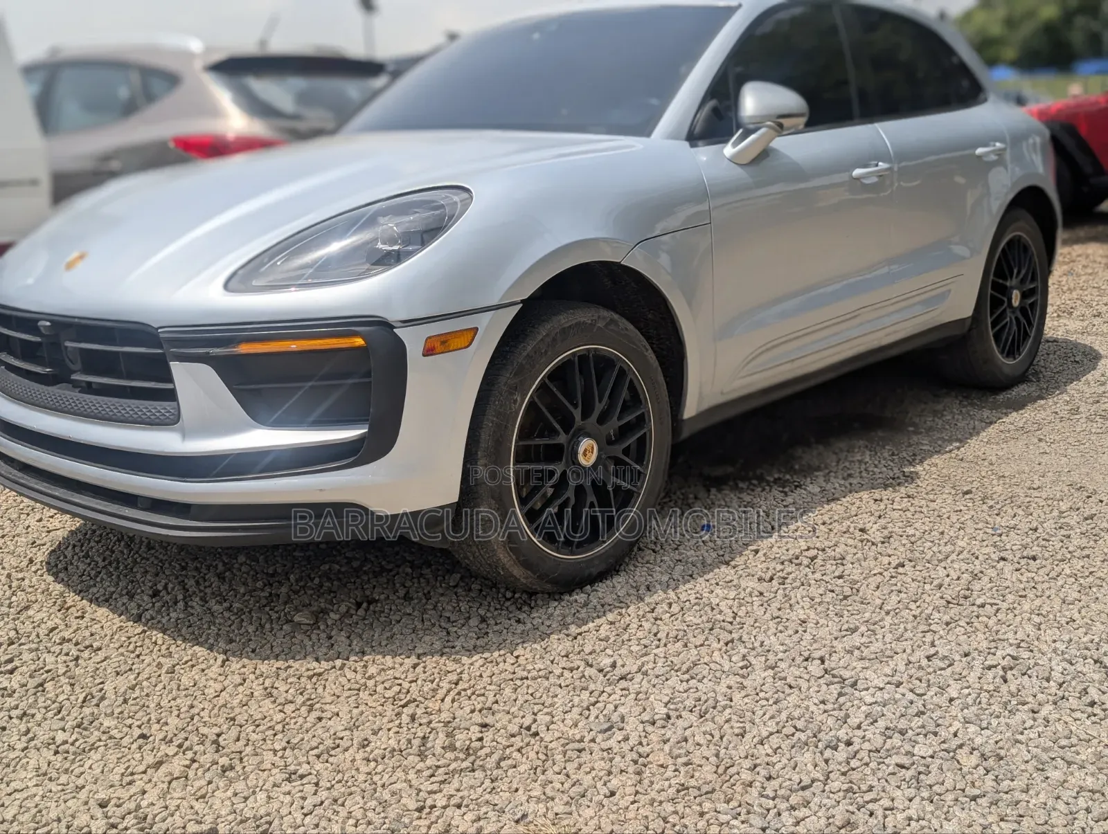 Porsche Macan 2022 Silver