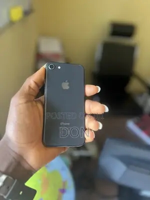 Apple iPhone 8 64 GB Black