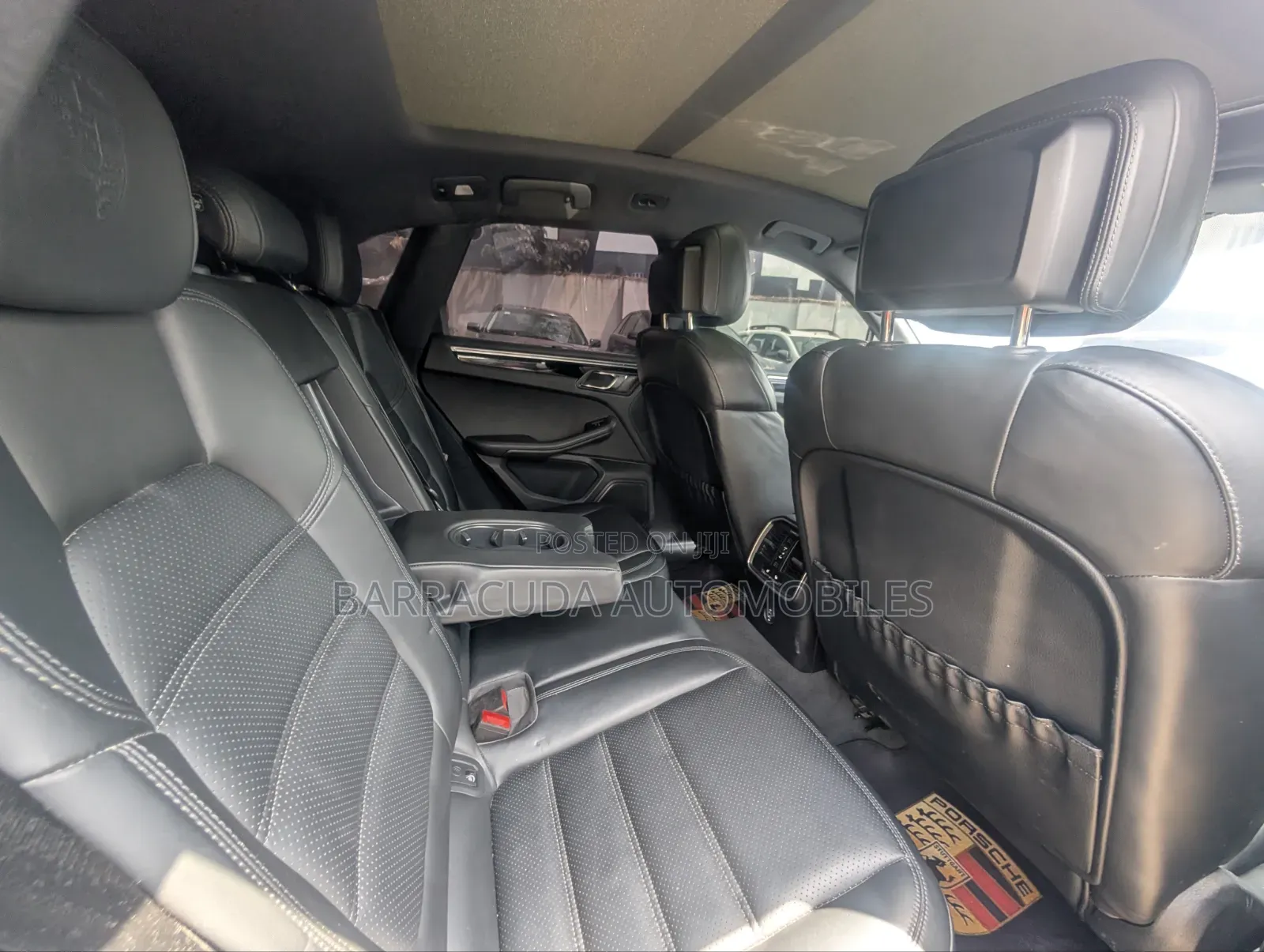 Porsche Macan 2022 Silver