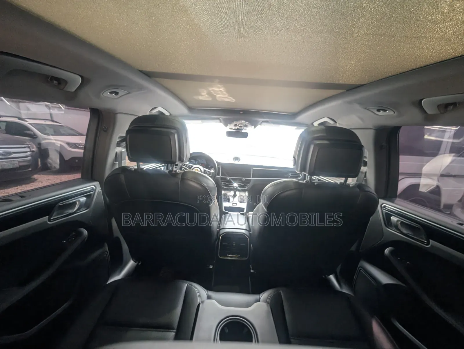 Porsche Macan 2022 Silver