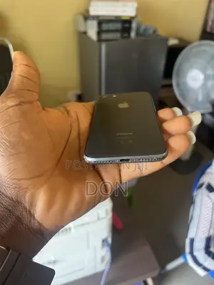 Apple iPhone 8 64 GB Black