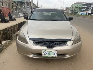 Honda Accord 2005 Gold