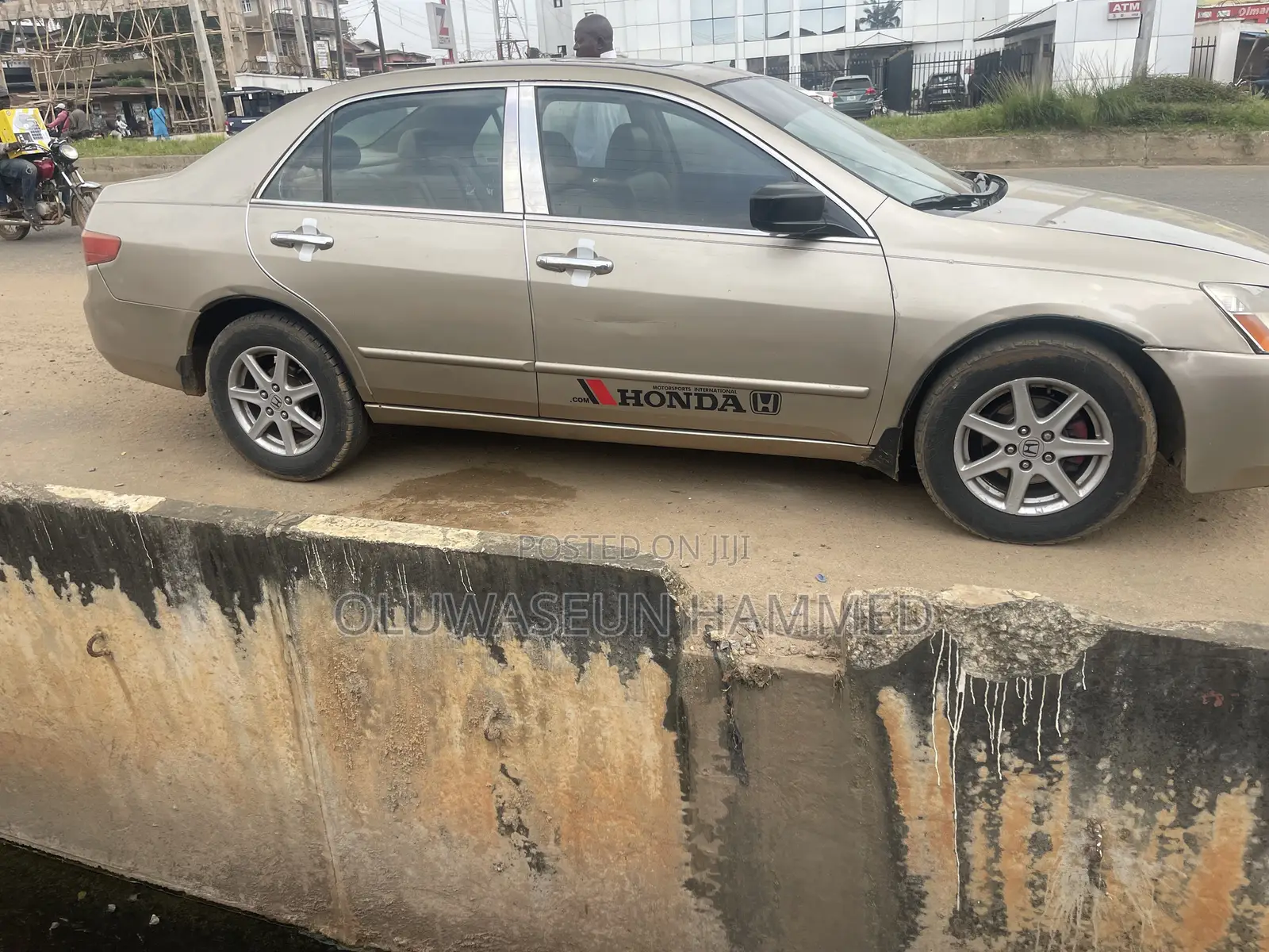 Honda Accord 2005 Gold