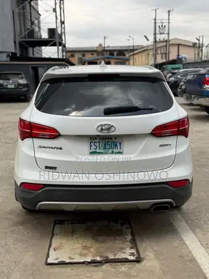 Hyundai Santa Fe 2013 White