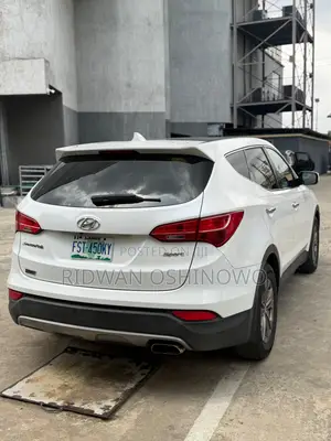 Hyundai Santa Fe 2013 White