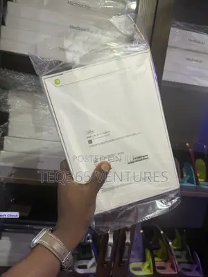 New Apple iPad (2025) 128 GB Silver