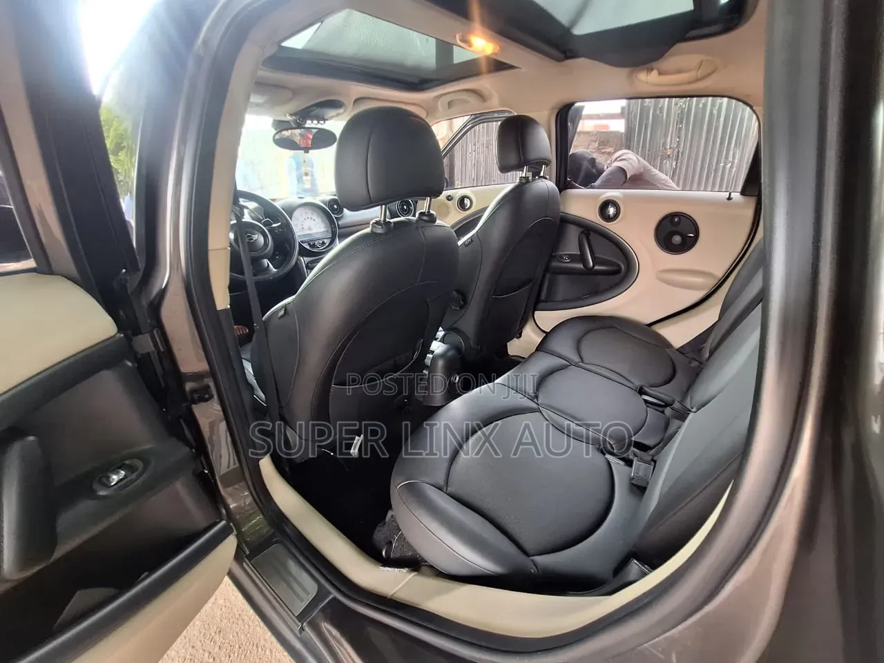 Mini Cooper 2013 Brown