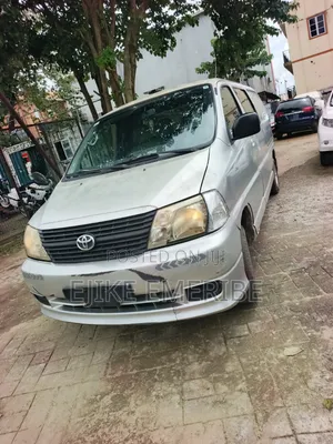 Toyota HiAce 2011 Silver