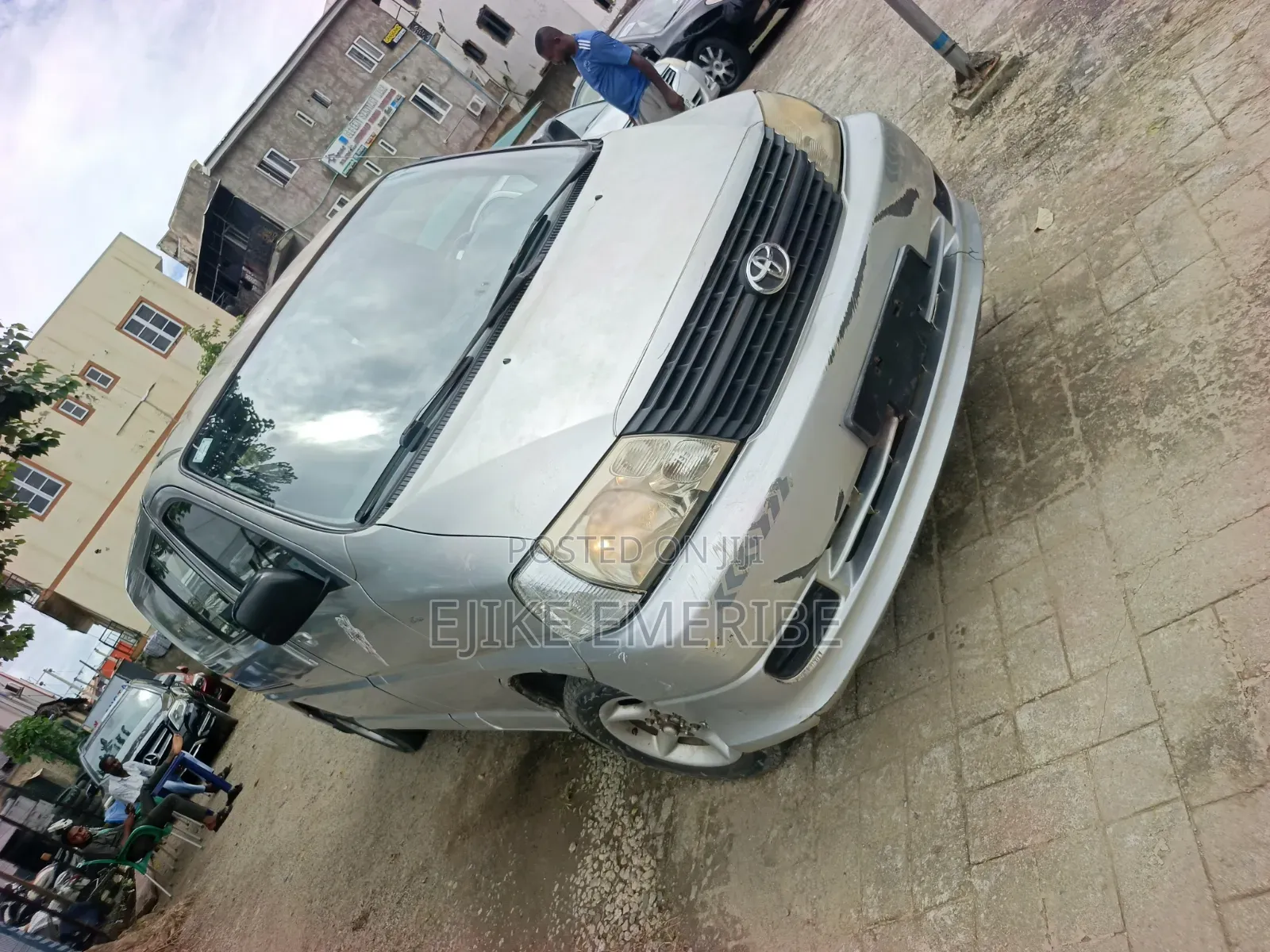 Toyota HiAce 2011 Silver