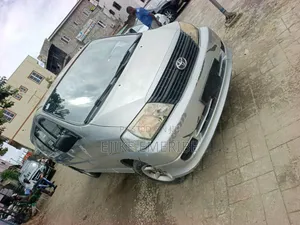 Toyota HiAce 2011 Silver