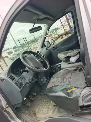Toyota HiAce 2011 Silver