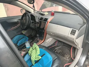Toyota Corolla 2010 Gray